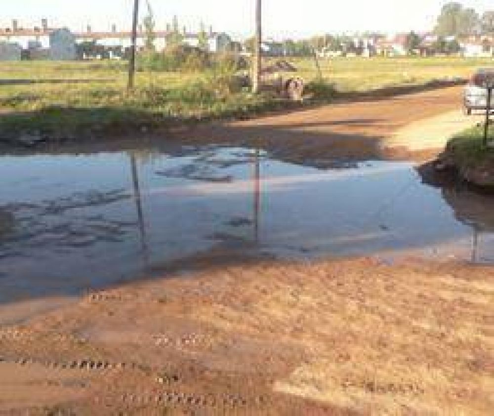 P�rdida de agua corta calle