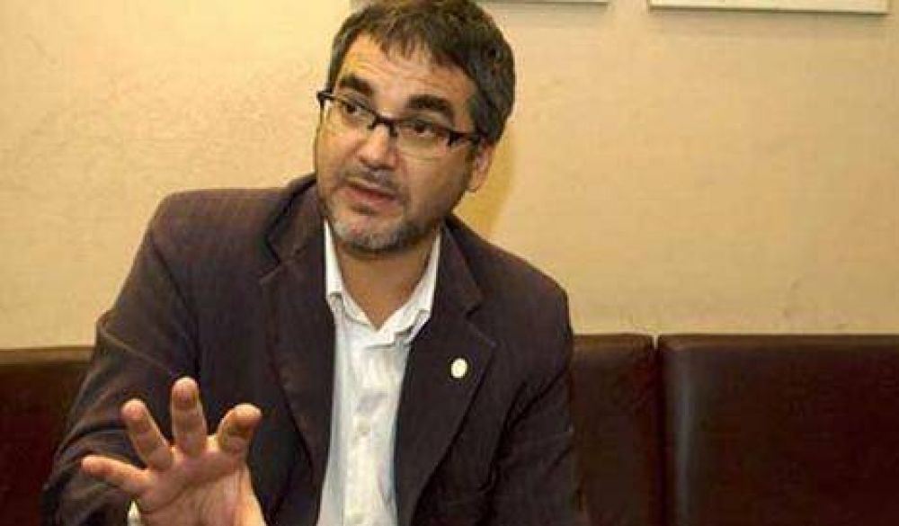 "Macri consagra el modelo de impunidad premiando al Grupo Roggio"