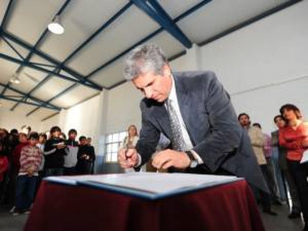 El Gobierno ampliar� y reformar� dos escuelas