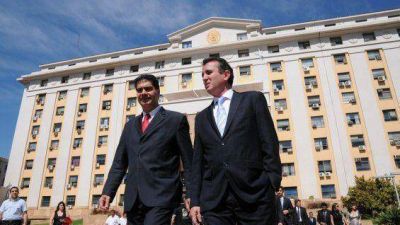 Los abanderados de la re-reelecci�n