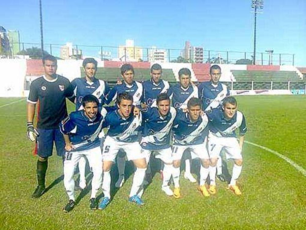 Guaran� venci� a Candelaria y es el �nico puntero de la Liga Posade�a