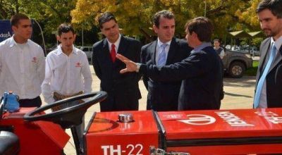 Mendoza adquirir� tres tractores producidos en Chaco