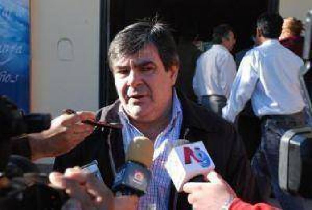 Car�m Peche: el ministro Soto se tiene que preguntar si debe renunciar