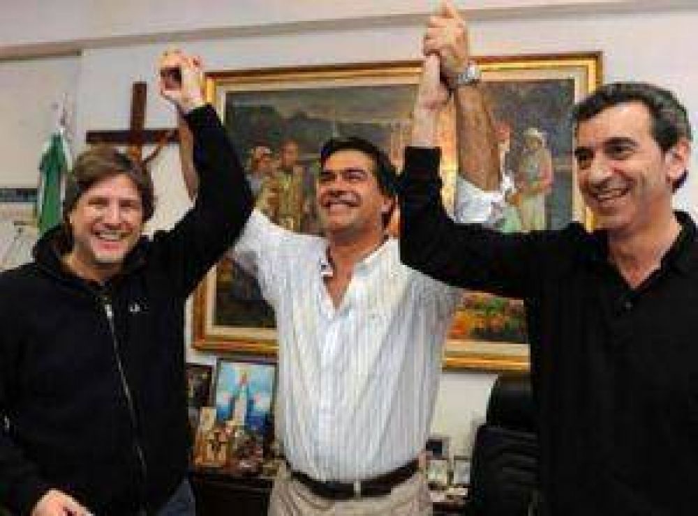 Acosta: Hoy por hoy, Capitanich es el �nico que puede ganarle a la Alianza
