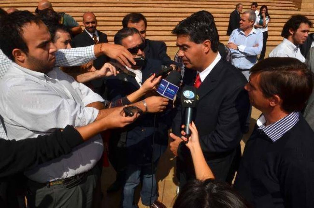 Capitanich: "Apuntamos a fortalecer el intercambio productivo, art�stico y cultural"