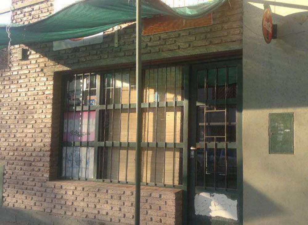 Nene de 12 a�os entr� armado a un negocio para robar