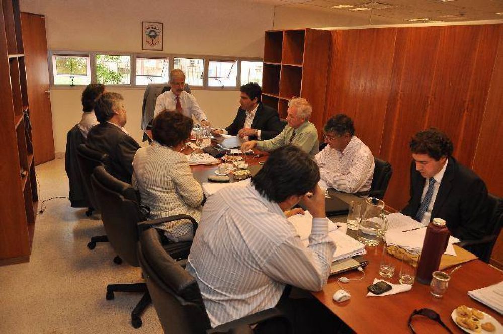 Marat�n para designar a 22 funcionarios judiciales