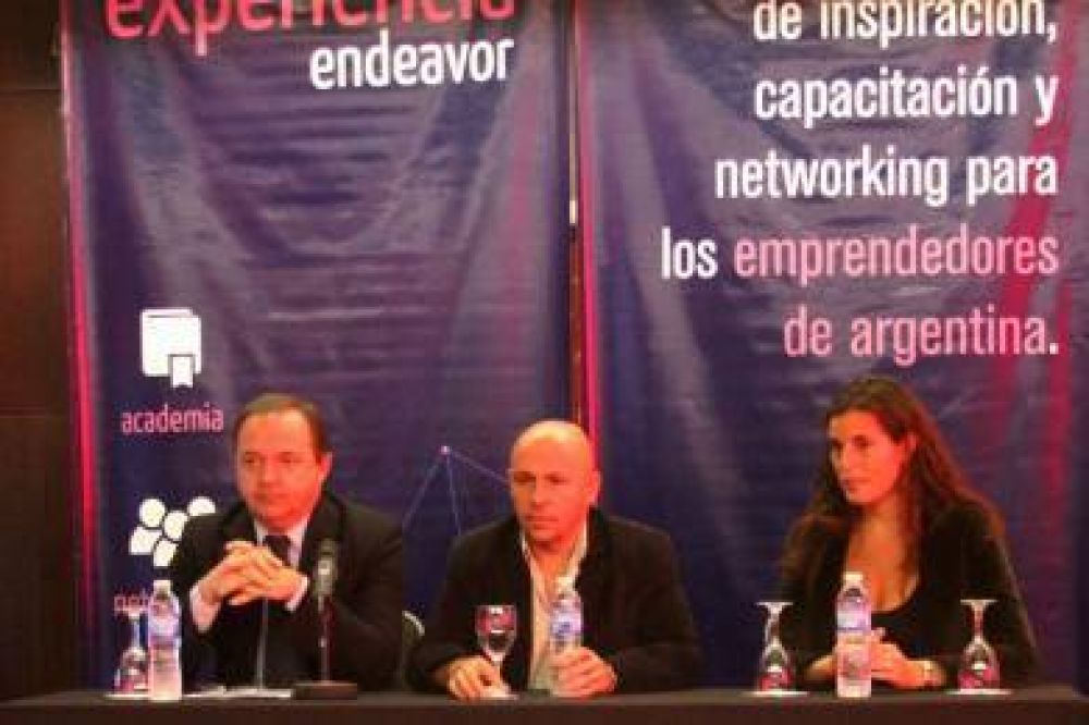 �Es importante aportar herramientas a los j�venes emprendedores"