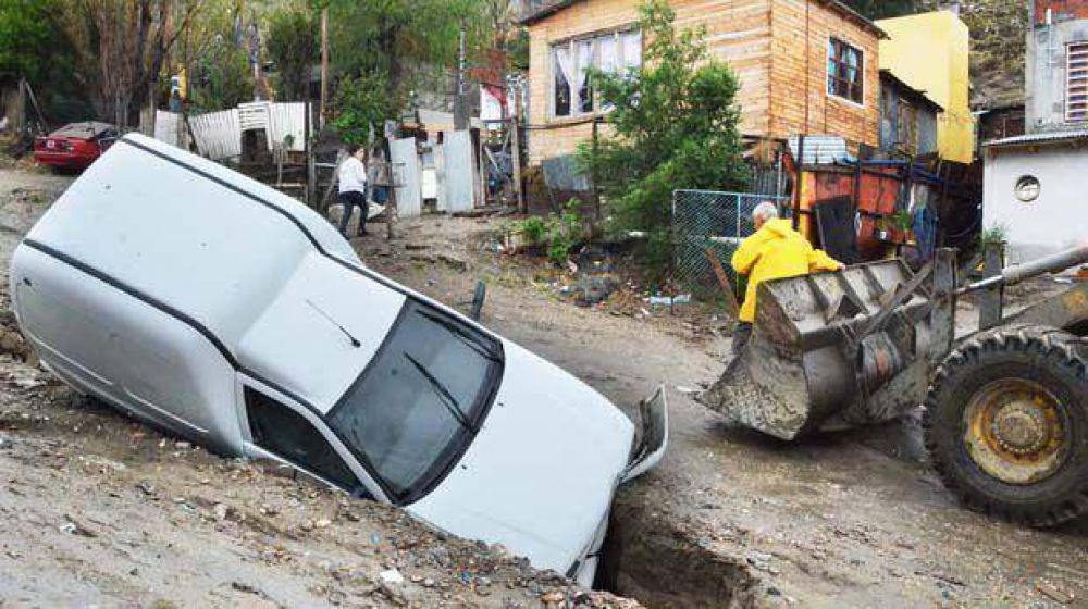 Comodoro se prepara para recibir un temporal de lluvia tras el alerta