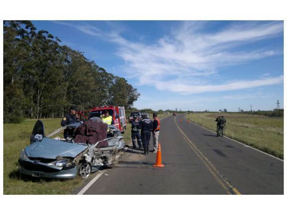 Dos muertos y cuatro heridos fue el saldo de un accidente en la ruta 12