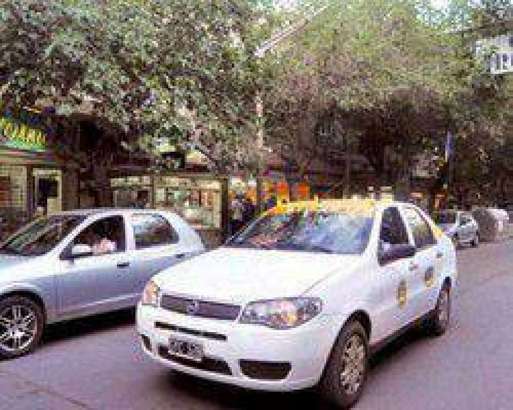 Taxis: dicen que se redujo un 20% la actividad de ilegales