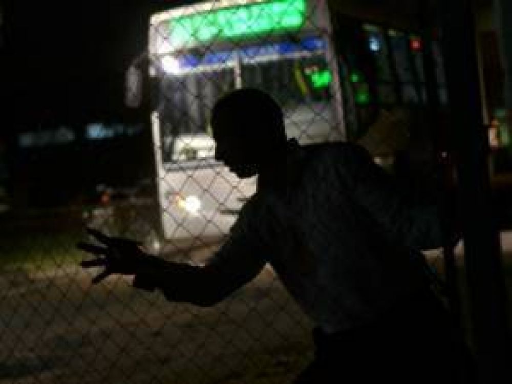 El martes por la noche volvi� el transporte tras diecisiete horas de paro