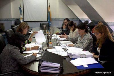 Gobierno present� a la Legislatura un decreto para pagar la deuda del Ipauss en 10 a�os