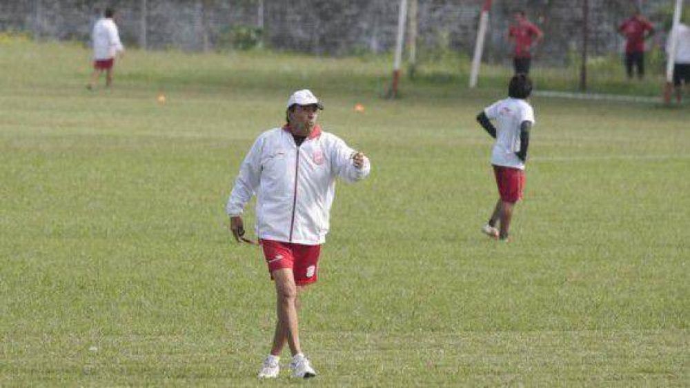 El plantel entren�, a pesar de que las aguas siguen agitadas
