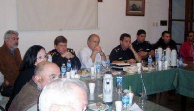 Positiva reuni�n de ruralistas de Mar Chiquita con funcionarios policiales y municipales por ola de robos