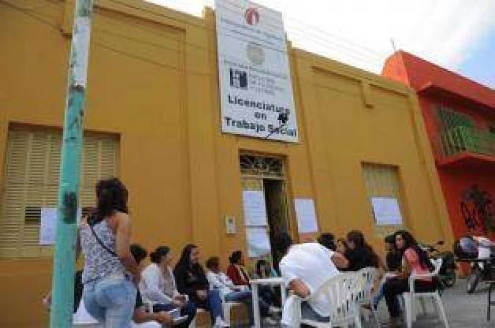 En la UNT no conforma el incremento que dio la Naci�n, del 29% hasta junio de 2014