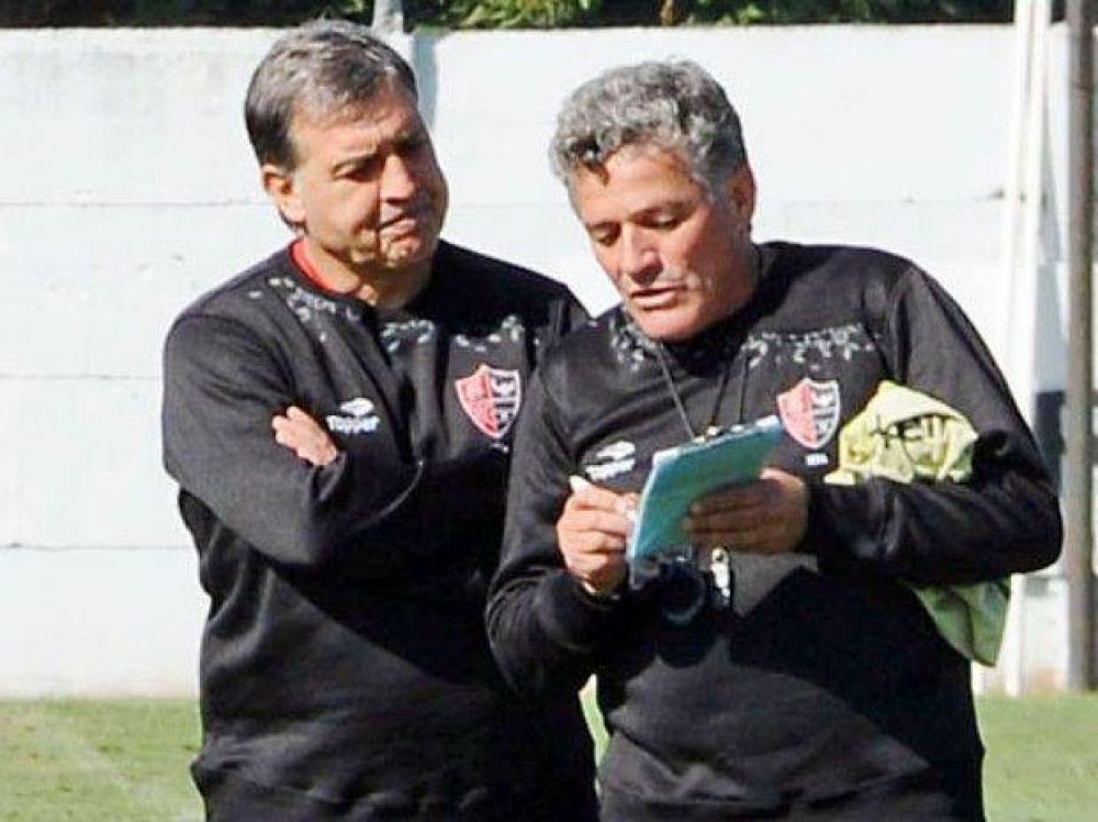 Martino: "Newell's tiene plantel para mucho m�s que la fase de grupos"