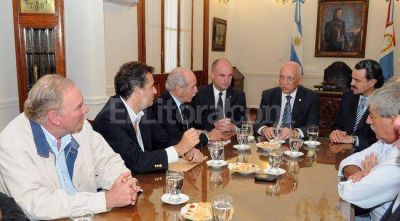 Bonfatti recibi� a la Mesa de Enlace nacional en Santa Fe