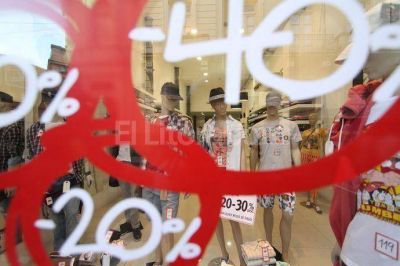 En los comercios, las ventas no se recuperan