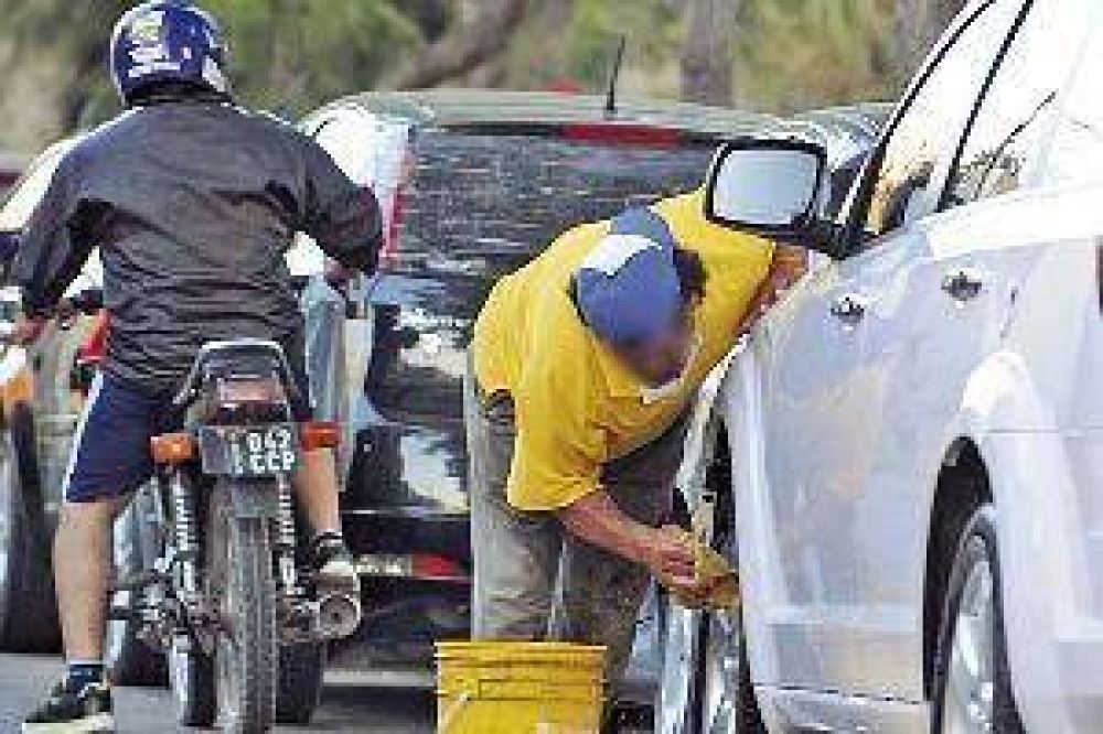 El fin de semana desalojar�an a los "trapitos" de la zona del parque Aguirre