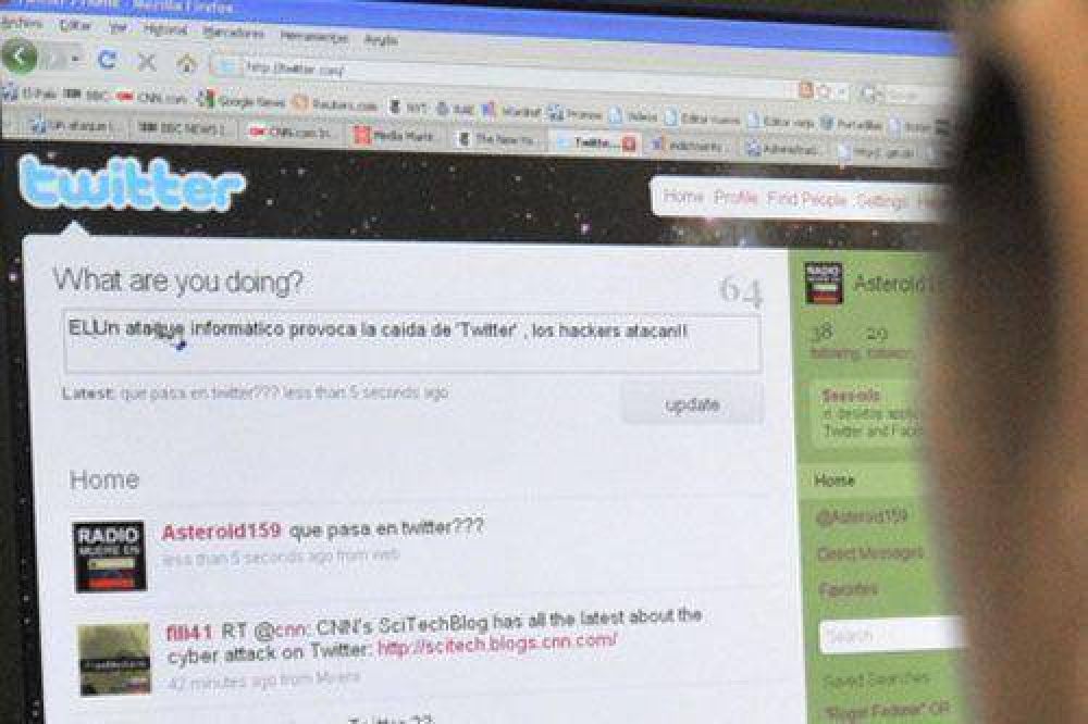 Pol�mica por fotos �ntimas de estudiantes santiague�as en Twitter