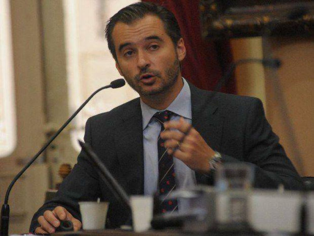 Guido Giacosa se abri� del bloque Justicialista