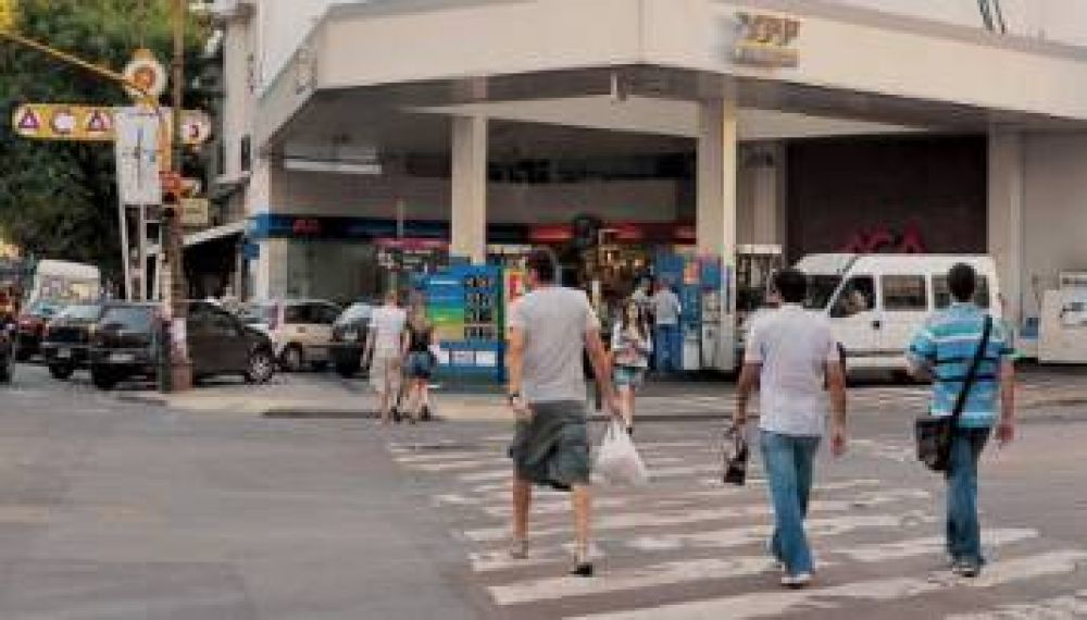 Para estaciones de servicio, es "imposible" cumplir con el congelamiento de precios