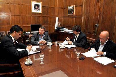 Yauhar firm� importantes convenios para reconversi�n productiva de Chubut