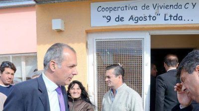 El gobernador se comprometi� a �llegar a la verdad� por los destinos de los fondos PAE