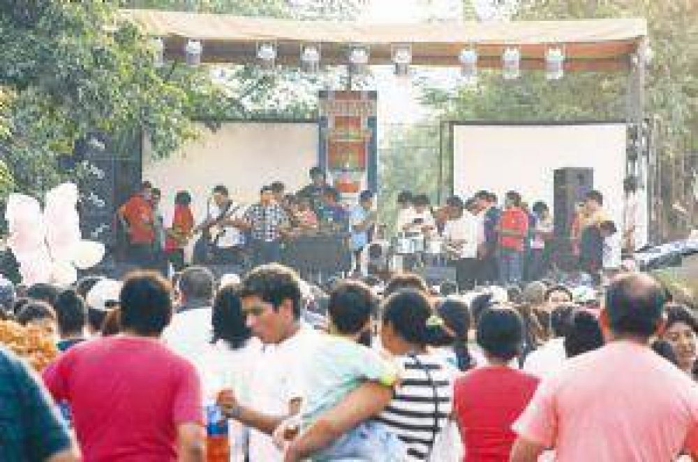 Gran emoci�n en el homenaje a Jorge V�liz