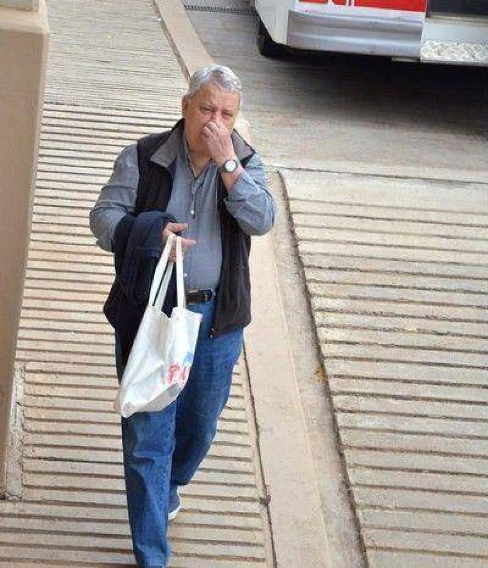 Tiene 90 a�os, estuvo en La Perla, y no le pagan el subsidio porque no sabe leer ni escribir