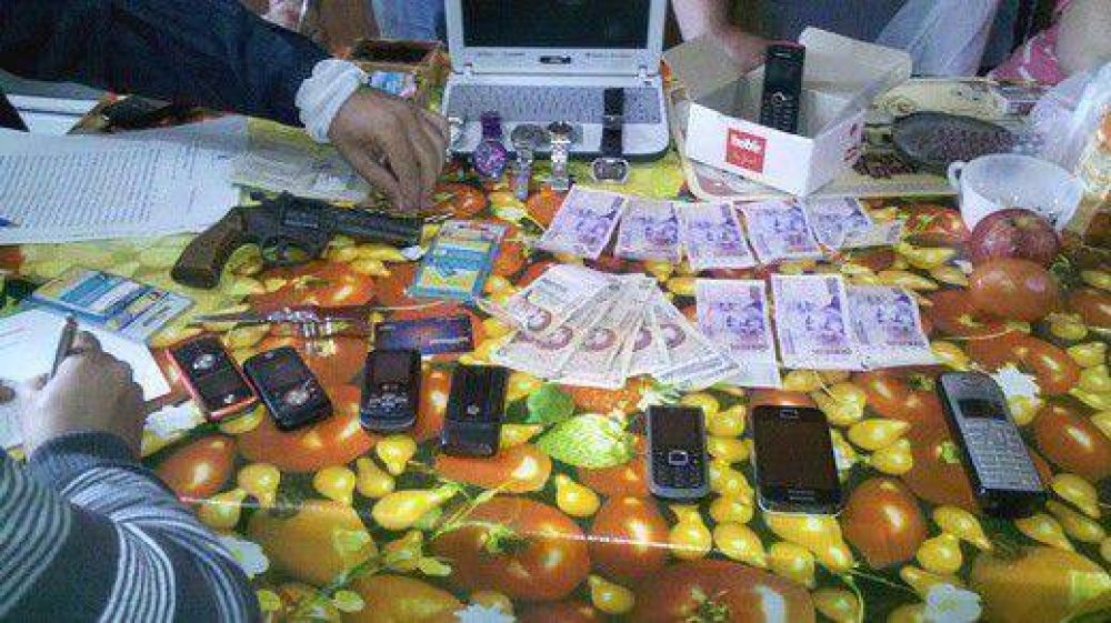 En c�rceles desbaratan banda de �secuestradores�