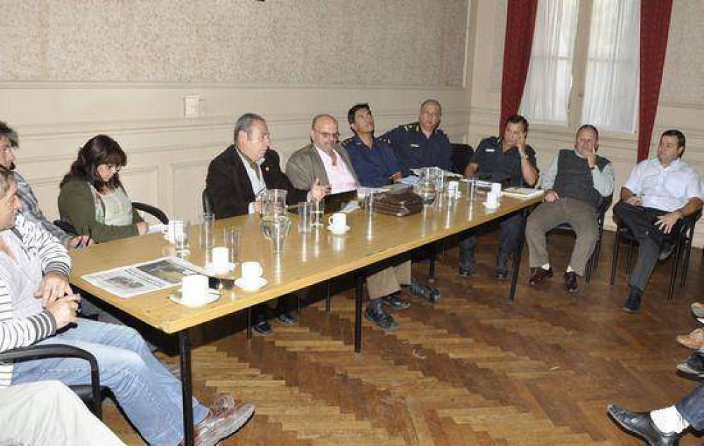 �M�s all� del disenso pol�tico, trabajamos para mejorar la seguridad en Campana�