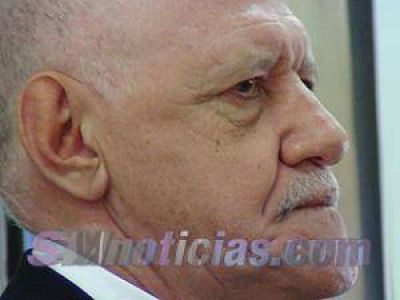 Acu�a abri� las sesiones ordinarias y critic� a �Juanchi� Zabaleta, a quien llam� "payaso de nariz grande"