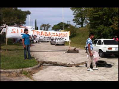 Vendedores bloquearon Salto Grande y quieren reunirse con Pepe Mujica