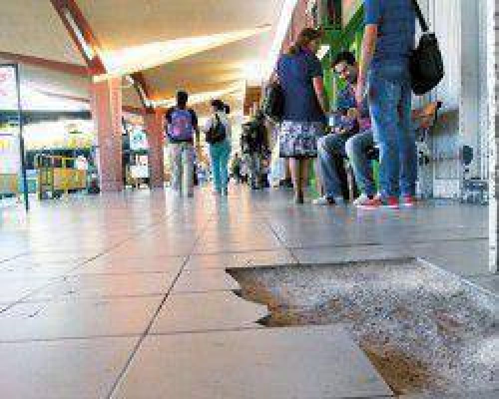 La Terminal de �mnibus luce un estado deplorable