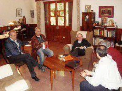 Concejales del MPN, con el Obispo