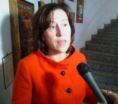 Nigra dispar� contra APTS y los acus� de apretar m�dicos	