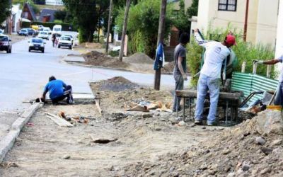 Red de gas, veredas y pavimento llevado adelante por el municipio
