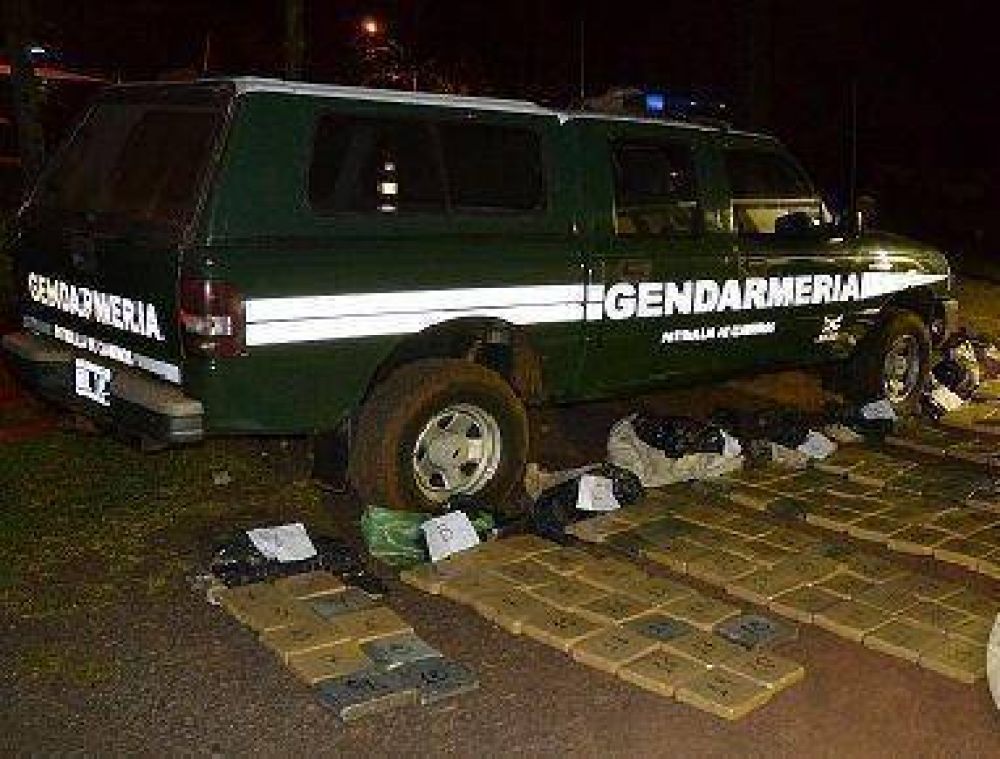 Incautan m�s de 200 kilos de marihuana en Puerto Leoni