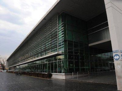 Un chico de 18 a�os est� en grave estado tras recibir un disparo en la cabeza en Villa Gobernador G�lvez
