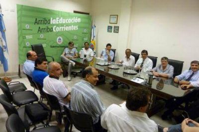 Gremio busca m�s apoyo en escuelas del Interior