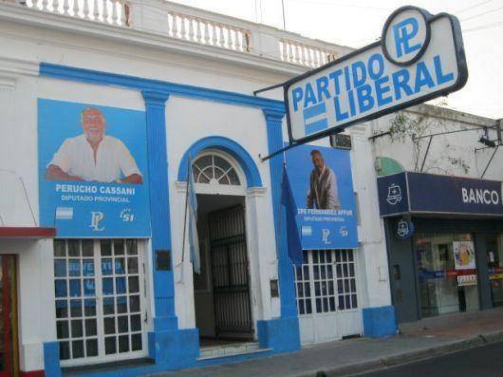 Contin�a la pol�mica entre liberales por las afiliaciones "truchas"