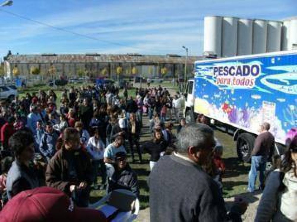 Gran respuesta a la llegada de camiones del Mercado Central