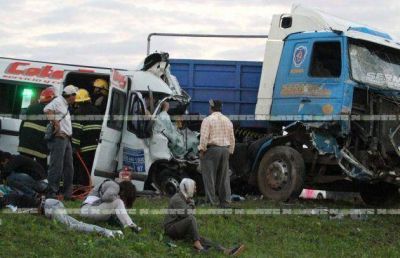 Siete muertos en accidente fatal sobre la ruta 11