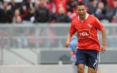 Barras amenazaron a un jugador de Independiente