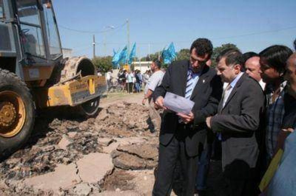 Celebraci�n en Don Orione por comienzo de obras.
