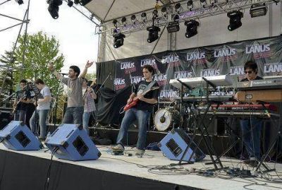 Lan�s: Agenda cultural para abril