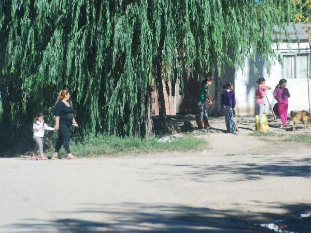 A�n no trasladar�n a familias del 6 de Agosto