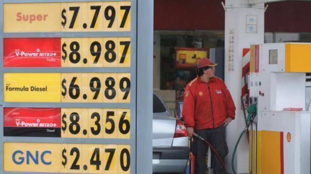 Precios tope debutaron con aumento en el surtidor